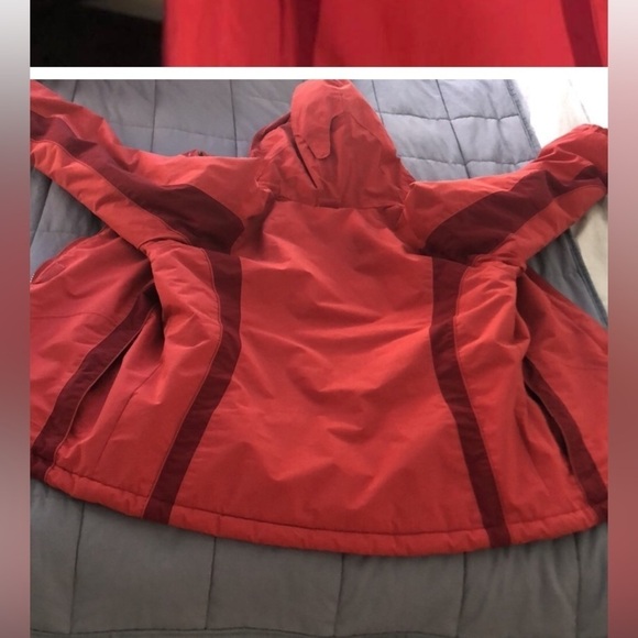 RED Women's Columbia Hooded Winter Ski Jacket  Size S/M Waterproof - Picture 4 of 14